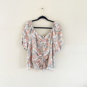 Lily White Floral Front Scrunched Top‎